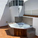 Апартаменти Guayres -